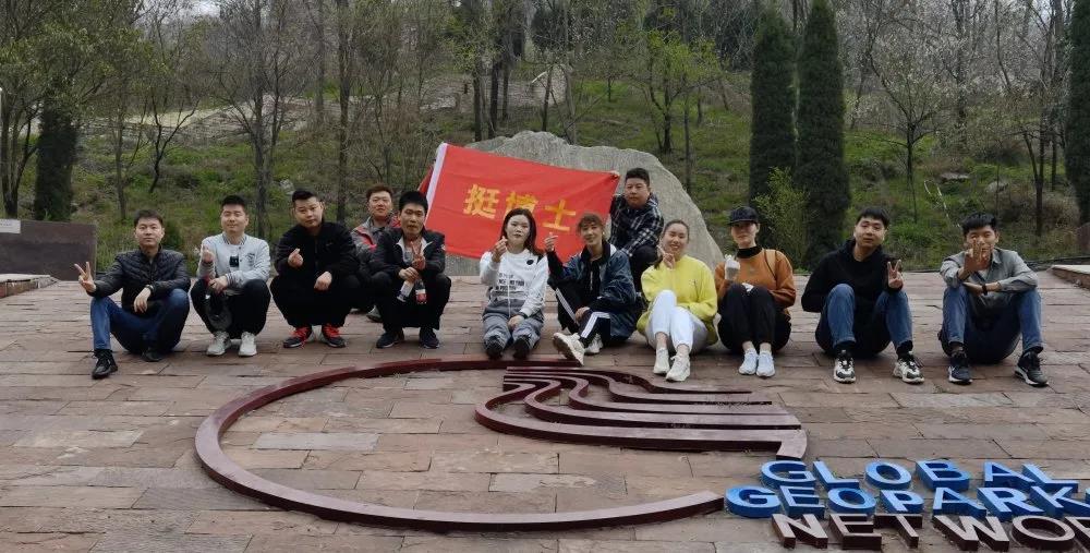 凝心聚力筑基業(yè)長(zhǎng)青，厲兵秣馬展團(tuán)隊(duì)雄風(fēng)