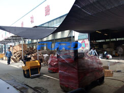 福瑞得機械微動態(tài)--座駕壓路機、手扶壓路機、灌縫機包裝發(fā)貨